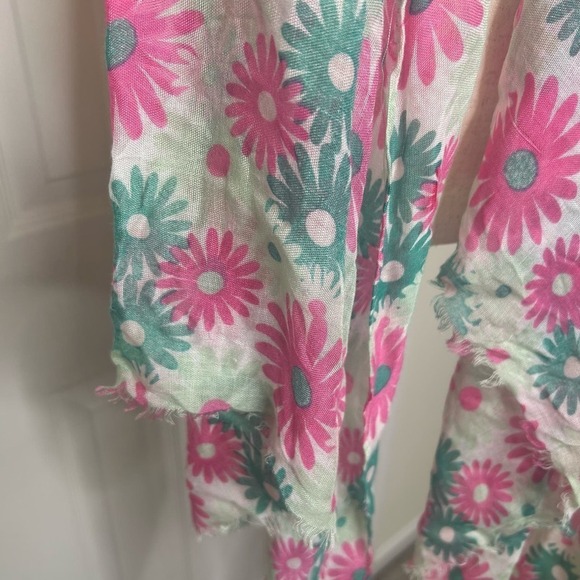 Charming Charlie Pink Flower Summer Scarf One Size - Picture 3 of 9
